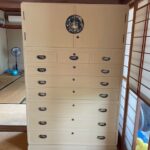 新潟県上越市まで桐たんすのお届けでした。