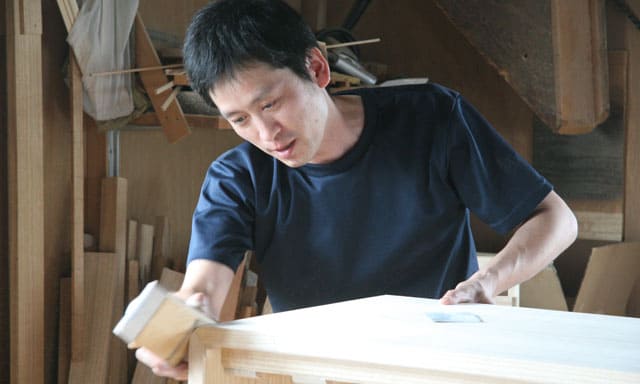 加茂桐たんす 伝統工芸士 石井 克彦