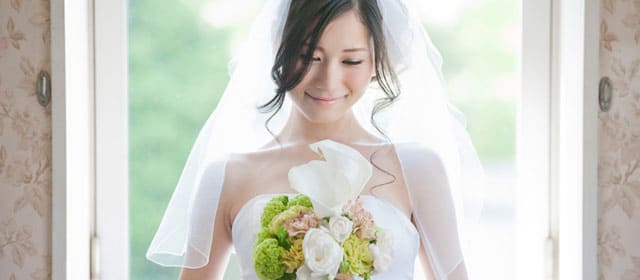 結婚のお祝いに桐たんすをお勧めします